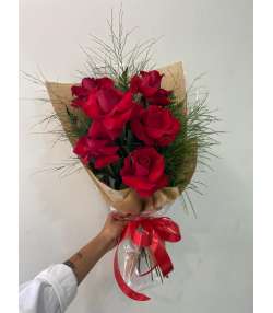 Buquê 6 Rosas Importadas com laço