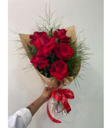 Buquê 6 Rosas Importadas com laço